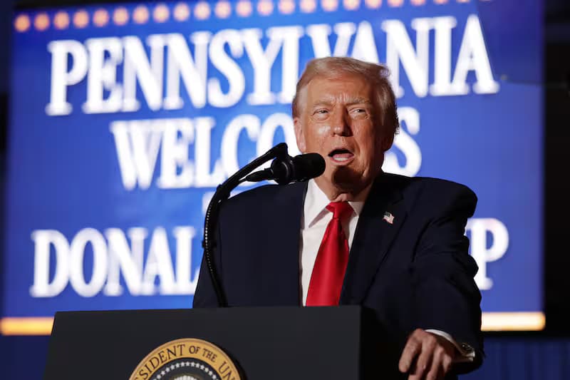 Trump’s Bizarre Praise: “Lips Like Machine Gun” Sparks Reactions