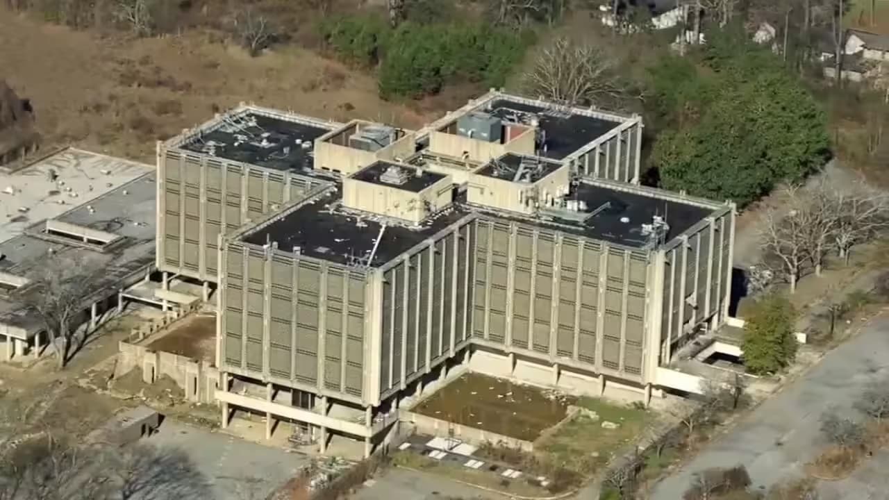 Tragic Fall at ‘Stranger Things’ Location – Father’s Heartbreak
