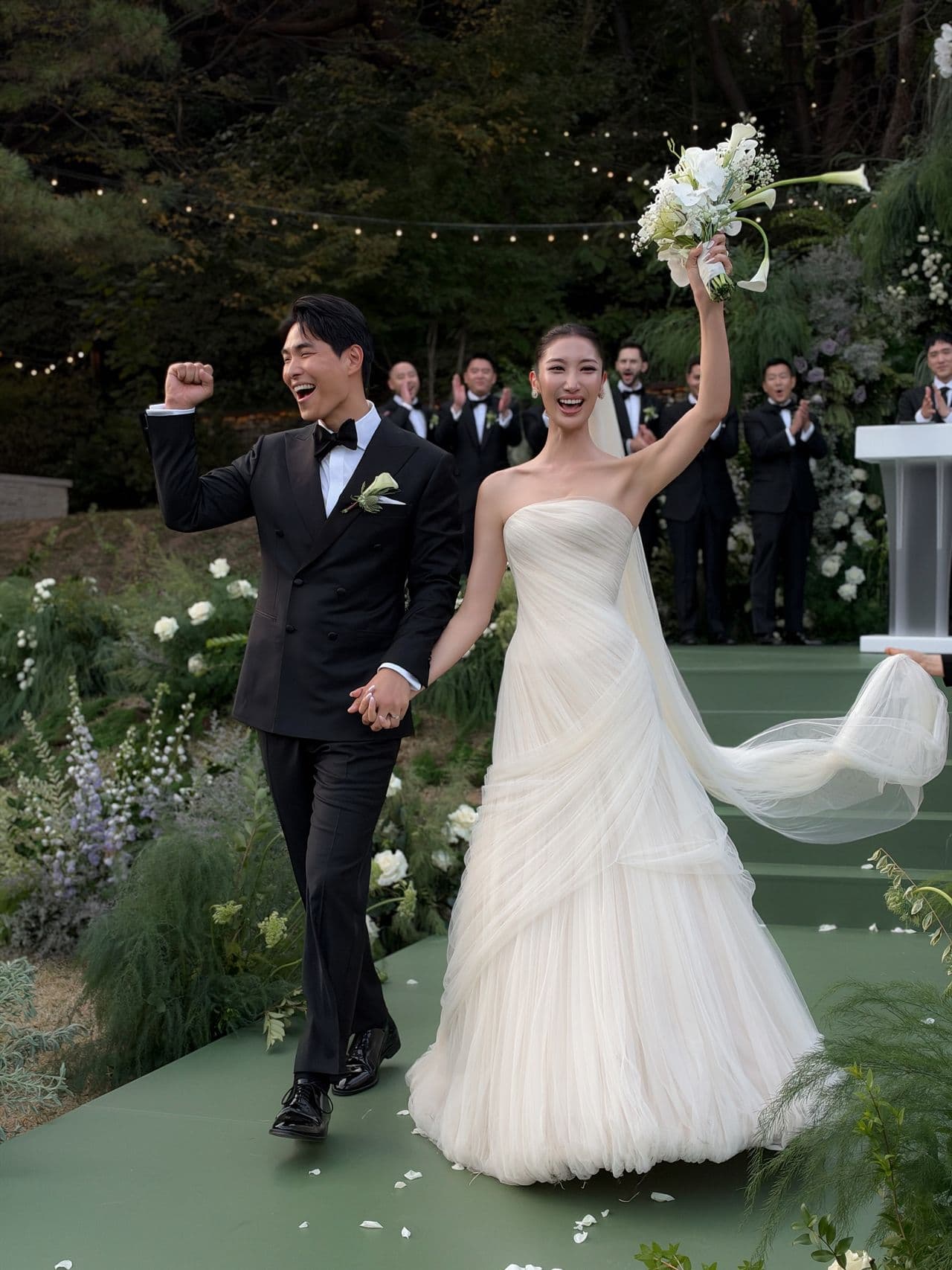 EJAE and Samuel Kim celebrating their garden wedding in Seoul