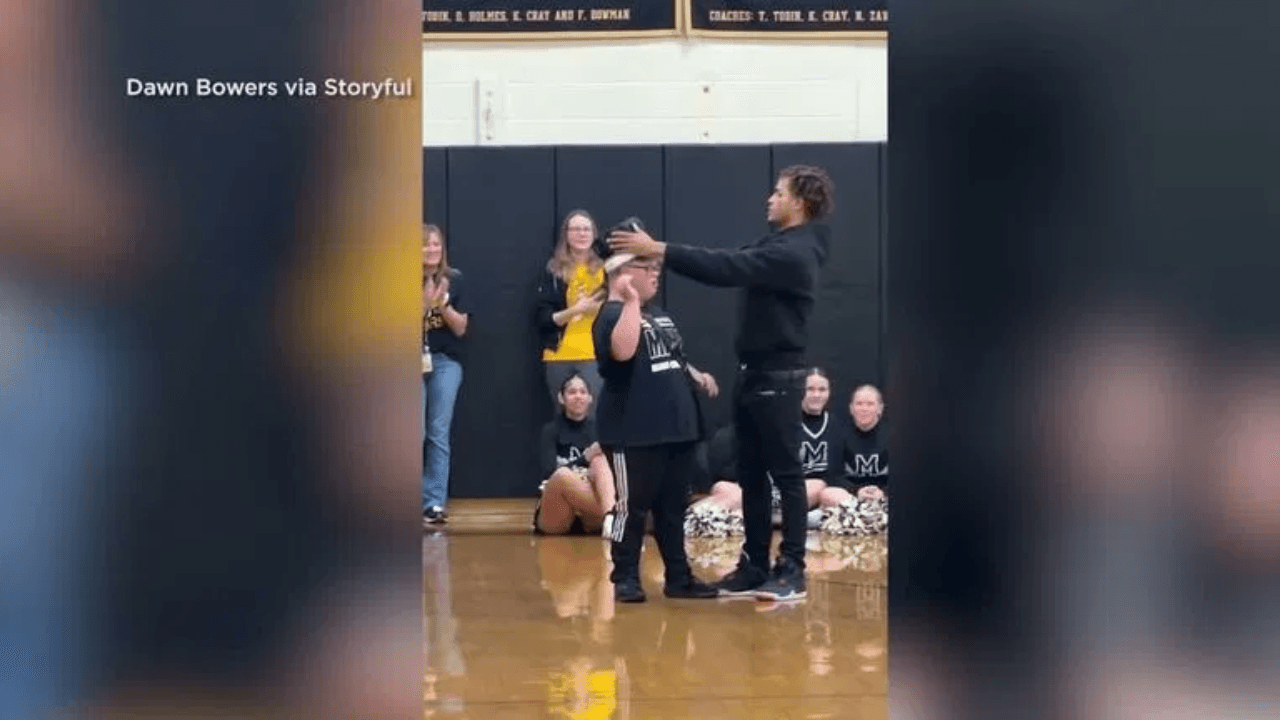 He Won Homecoming King. Then He Took Off His Crown and Gave It to His Classmate
