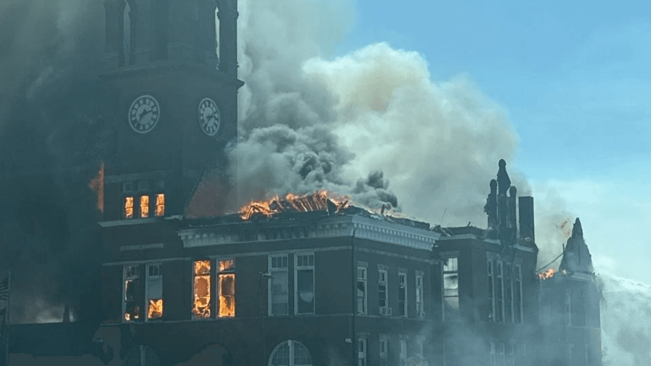 Historic Georgia Courthouse Fire Destroys 134-Year-Old Landmark in Downtown Rome