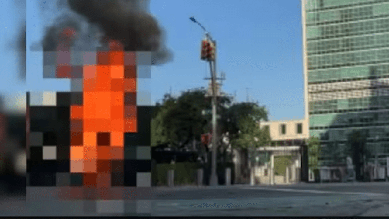Man Carrying Tibetan Flag Dies After Self-Immolation Outside UN Headquarters