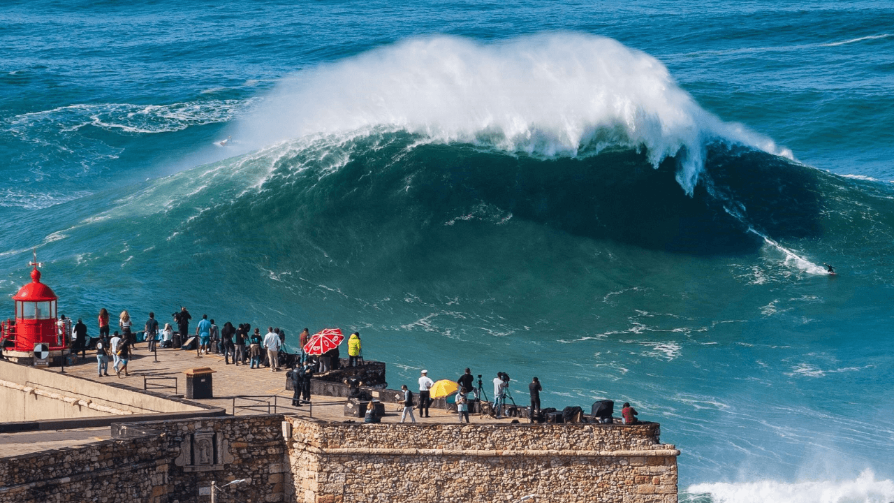 Nazaré Giant Waves – How an Underwater Canyon Creates the World’s Biggest Surf