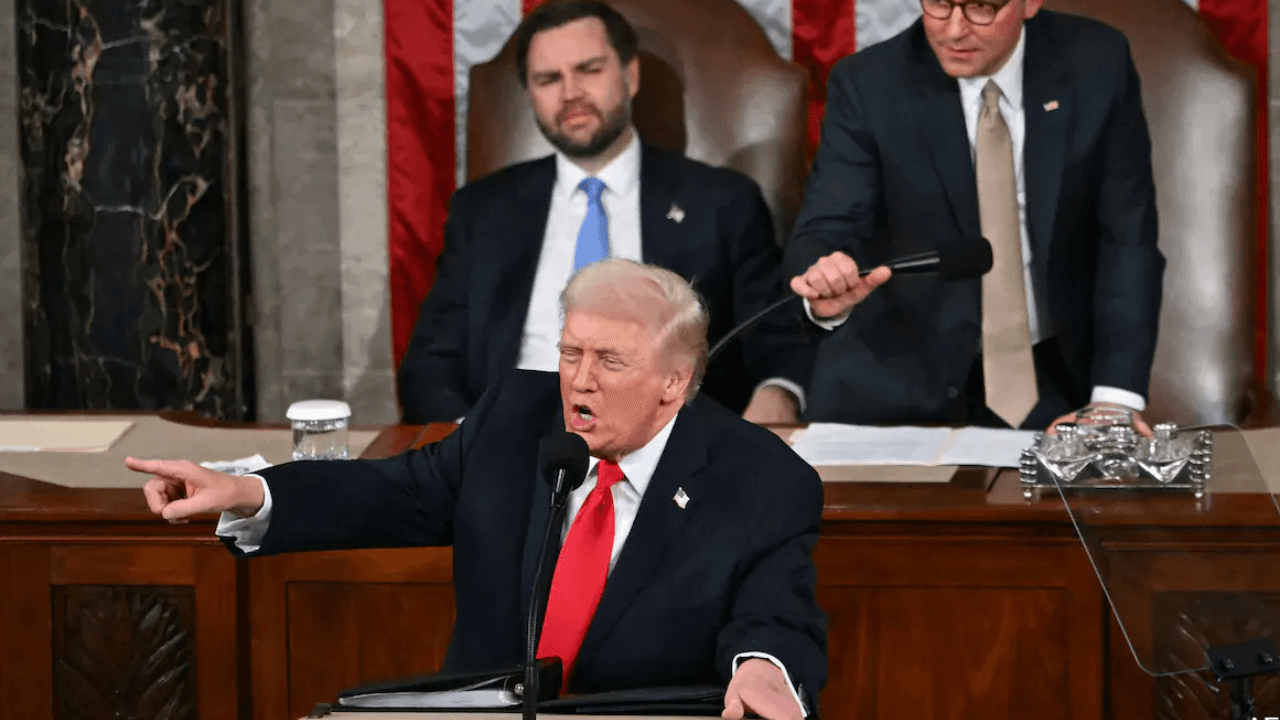 Trump Urges Congress to Pass “Delilah Law” Blocking Commercial Licenses for Undocumented Immigrants