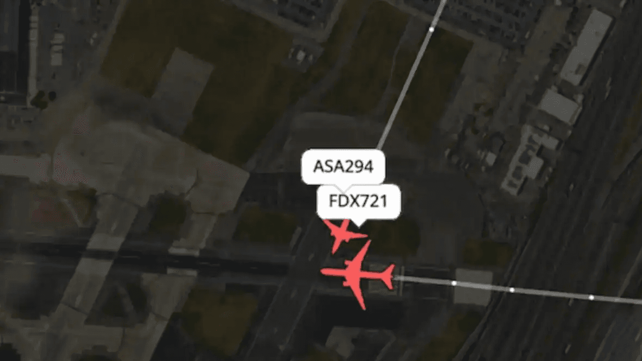 Two Planes Nearly Collide at Newark Airport as Alaska Flight Aborts Landing in Last Seconds