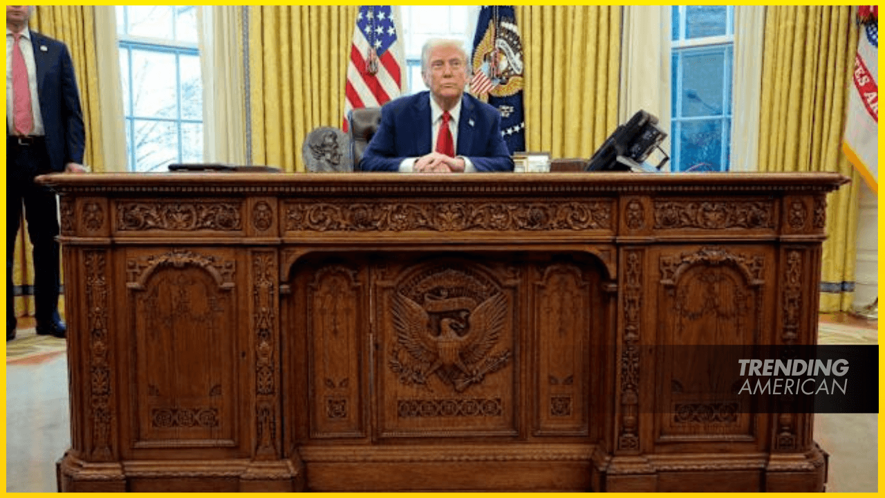 Rumor Debunked: Resolute Desk Still in Oval Office