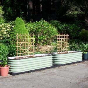 elevated garden beds on wheels