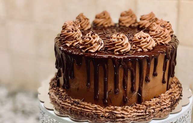 6 Trendy Cakes To Celebrate Father’s Day