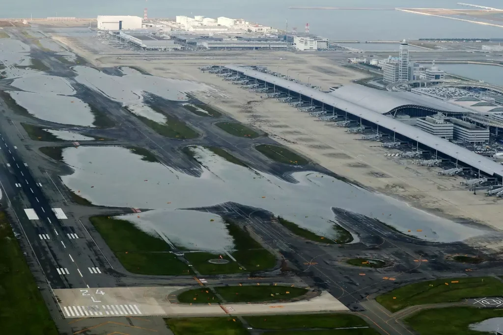 Airport Built On Water In Japan