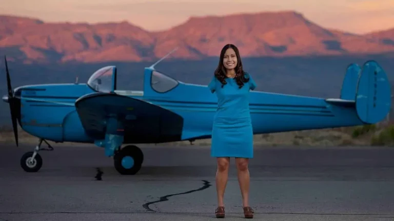 World’s First Pilot With No Arms | Jessica Cox Will Soon Take The Skies!