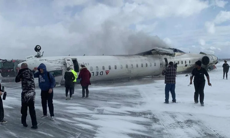 Delta Plane Flips Upside Down On Landing At Toronto Airport!