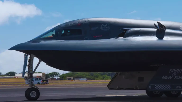 Massive American bomber build up suggests upcoming strike | US B-2 stealth bombers head for Diego Garcia